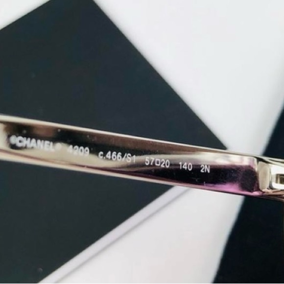 🔥Chanel 2016 multi color logo sunglasses full inclusion and original COA🔥 - Picture 10 of 17